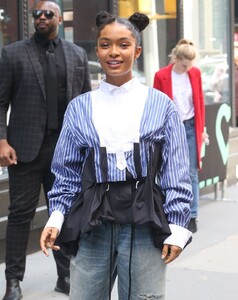 yara-shahidi-outside-build-series-in-new-york-city-05-16-2019-2.jpg