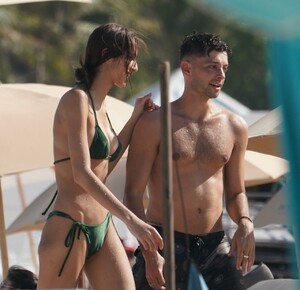 yasmin-wijnaldum-in-a-green-bikini-at-the-beach-in-miami-beach-05-11-2019-4.jpg