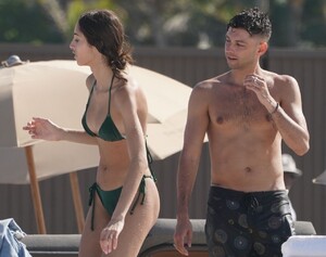 yasmin-wijnaldum-in-a-green-bikini-at-the-beach-in-miami-beach-05-11-2019-6.jpg