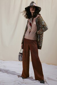 00002-Missoni-Resort-SS20.thumb.jpg.a8d205fe7c7b33c84e1be28f69fa377e.jpg