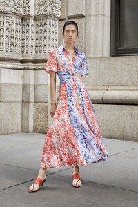 00002-prabal-gurung-resort-20-credit-Jin-and-Dana.thumb.jpg.ae7a52083c7c9043709380c5dfd12690.jpg