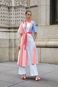 00003-prabal-gurung-resort-20-credit-Jin-and-Dana.thumb.jpg.5239d467a43c9e08f4bdc732d47f2d64.jpg