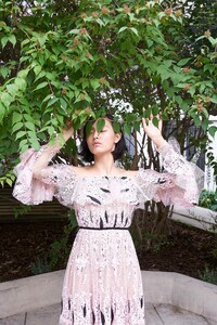 00006-Giambattista-Valli-Resort-2020.thumb.jpg.768bc22bfd0678232cdfc861ecff3659.jpg