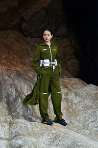 00006-Off-White-Resort-2020-credit-Brett-Lloyd.thumb.jpg.f6806695f93cb9e4f66671b740098dcf.jpg
