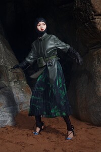 00007-Off-White-Resort-2020-credit-Brett-Lloyd.thumb.jpg.4f90e7bc95516b053b8d615b9ec40045.jpg