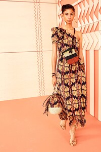 00007-Ulla-Johnson-Resort-20-credit-peter-stanglmayr.thumb.jpg.54dc9fe74c3b8b53797e8b948bac2c20.jpg