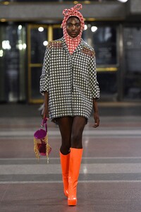 00008-AREA-2019-READY-TO-WEAR.thumb.JPG.e6eed4af178fef715a7e33d21bf6ce8b.JPG