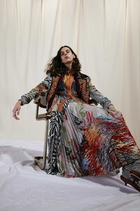 00008-Missoni-Resort-SS20.thumb.jpg.c4f5c5365a8f59fef4da2bc113e37245.jpg