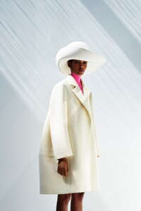 00008-Nina-Ricci-Resort-20.thumb.jpg.80b0fa0cb5b01ea1c047a2e057479712.jpg