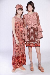 00008-anna-sui-resort-20.thumb.jpg.9cb10094db135877b6a2048311b47a88.jpg