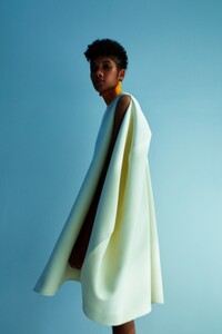 00009-Nina-Ricci-Resort-20.thumb.jpg.0d4e96e9386efb91ab6ca20f363ccc59.jpg