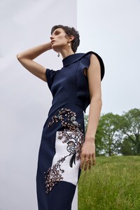 00009-Oscar-De-La-Renta-Resort-2020.thumb.jpg.65ce5aceae4656d860c2ff5a10123463.jpg