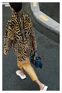 00009-givenchy-resort-20.thumb.jpg.054ca102f01d421a38d8adb423b6306c.jpg