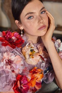 00009-marchesa-resort-20.thumb.jpg.ec0f14fc6d5e35fb9ea0a46914e0402a.jpg