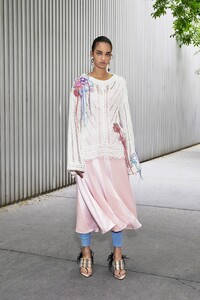 00009-prabal-gurung-resort-20-credit-Jin-and-Dana.thumb.jpg.f3ab6da9eccebc511a39855af67e4a9f.jpg