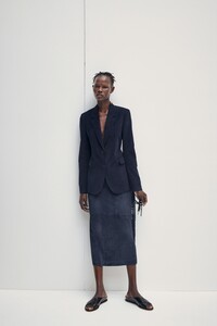 00010-gabriela-hearst-resort-20.thumb.jpg.381be3fc815aebf12aa0a18824b7106a.jpg