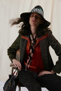 00011-Missoni-Resort-SS20.thumb.jpg.1600e26c07e77b88d119fc89d245f483.jpg