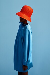 00011-Nina-Ricci-Resort-20.thumb.jpg.6d1f58edeef84a104219bdc9dd3d4df9.jpg