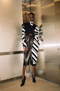 00012-proenza-schouler-resort-20-credit-Pierre-Ange-Carlotti.thumb.jpg.e325fc06f6c6dd13c6dcdd87bdd7cb43.jpg