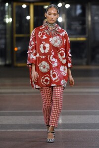 00013-AREA-2019-READY-TO-WEAR.thumb.JPG.f78982e89d532889ed94db5bc6c9b6c5.JPG