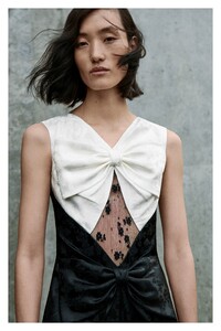 00013-givenchy-details-resort-20.thumb.jpg.8563fc001c632aa3883c3ee94e5c97c5.jpg