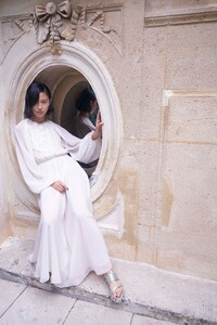 00015-Giambattista-Valli-Resort-2020.thumb.jpg.44381a386d7a17530316a949eacd98c5.jpg