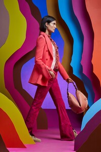 00017-Altuzarra-Resort-2020.thumb.jpg.792c3c561fa355b4c323d11ff36d2688.jpg