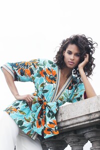 00017-Emanuel-Ungaro-Resort-2020-credit-David-Bellemere.jpg