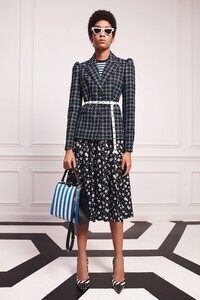 00018-MICHAEL-KORS-resort-20.thumb.jpg.b51fa1169bed40d5da1b91ad51cc5dba.jpg