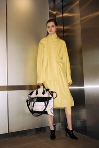 00018-proenza-schouler-resort-20-credit-Pierre-Ange-Carlotti.thumb.jpg.1cc6c3b090e83740f15fc2747b35fec0.jpg