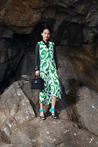 00020-Off-White-Resort-2020-credit-Brett-Lloyd.thumb.jpg.ec25923ba56404d95e60d7fb917bf520.jpg