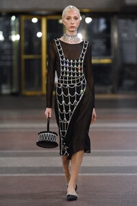 00022-AREA-2019-READY-TO-WEAR.thumb.JPG.530d79842c2d72c6f5c06e52b27542a5.JPG