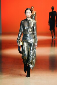 00023-CUSHNIE-FALL-2019-READY-TO-WEAR.thumb.jpg.60e3b1f3523a05405ddb4f1031c3b291.jpg