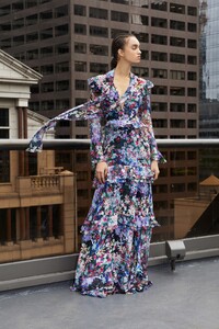 00025-prabal-gurung-resort-20-credit-Jin-and-Dana.thumb.jpg.d51fbfb9e0f94c0123abe25c9ac78210.jpg