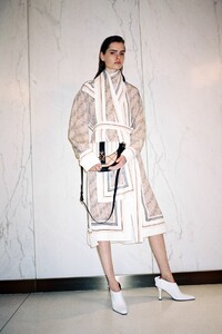 00028-proenza-schouler-resort-20-credit-Pierre-Ange-Carlotti.thumb.jpg.71493ac222dda518e18ca7ded1e0aed0.jpg