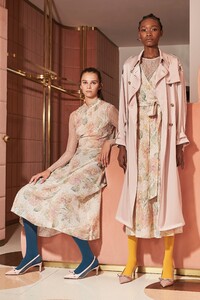 00029-red-valentino-resort-20.thumb.jpg.7d568b716e8671b13982b607955a5627.jpg