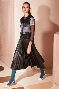 00032-red-valentino-resort-20.thumb.jpg.67d35560d2b9a4dd27b99607f44a8e2e.jpg