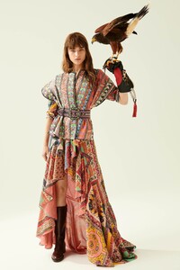 00035-ETRO-Resort-20-credit-Mel-Bles.thumb.jpg.e4669c150180f59e8884849b14281cdf.jpg