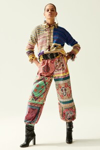 00037-ETRO-Resort-20-credit-Mel-Bles.thumb.jpg.4d131a4bf85def8dc948acbf53db2d9b.jpg