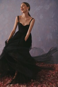 00038-Caroline-Herrera-Resort-2020.thumb.jpg.396960bca8237435aa68b2cd8e7c2ce8.jpg