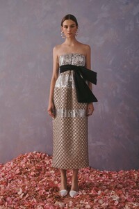00041-Caroline-Herrera-Resort-2020.thumb.jpg.c41429e3188f752b9b0485d794b485fc.jpg