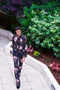 00042-Giambattista-Valli-Resort-2020.thumb.jpg.7b5eb7205a8ba7b6121ddf1bcf9f8e33.jpg