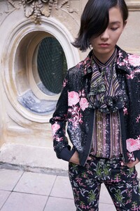 00044-Giambattista-Valli-Resort-2020.thumb.jpg.0fcd2e12254293dbf44af56cc3006f33.jpg