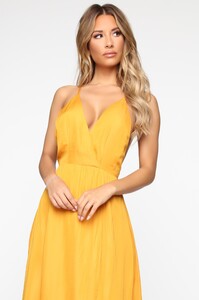 05-03-19_Studio_3_MA_08-17-44_4_S14306_Mustard_0557_CROP_KL_KL.jpg