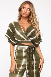05-07-19_Studio_2_MA_10-37-52_55_T1237TP_Olive_R_29438_JD.jpg