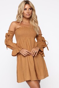 05-17-19_Studio_1_MA_08-27-55_8_DWC0003D_Taupe_0141_WG.jpg