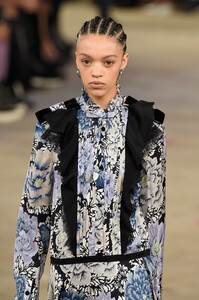 1011280726_Coach1941RunwayFebruary2019NewYorkFashiontBVLZV0Axgdx.thumb.jpg.60a2aeabd63271f0fdaafe4223588cad.jpg