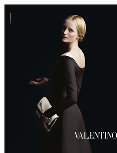 1020579747_Inez__Vinoodh_Valentino_Fall_Winter_13_14_01.thumb.png.a80594060c4ce4de9073469f5a8db1cd.png