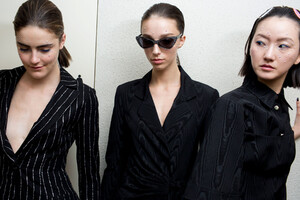 1025930009_siriano-bks-g-rf19-3614(1).thumb.jpg.c82e2bc0f03f66bc6dde81b90675a43f.jpg