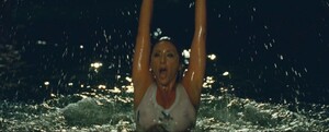104373951_SabrinaSalerno_Stars80trailerhd1080p_avi3_123_15lo.jpg